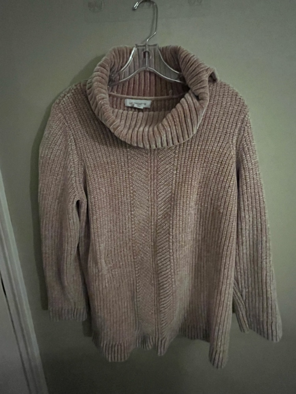 Liz Claiborne Neutral Ribbed Cowl Sweater
